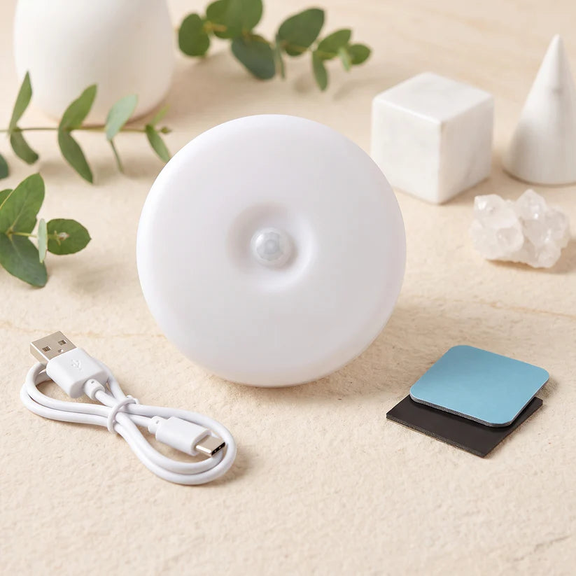 Rechargeable Motion Sensor LED Night Light – Wireless PIR Magnetic Wall Lamp for Hallway, Bedroom & Closet